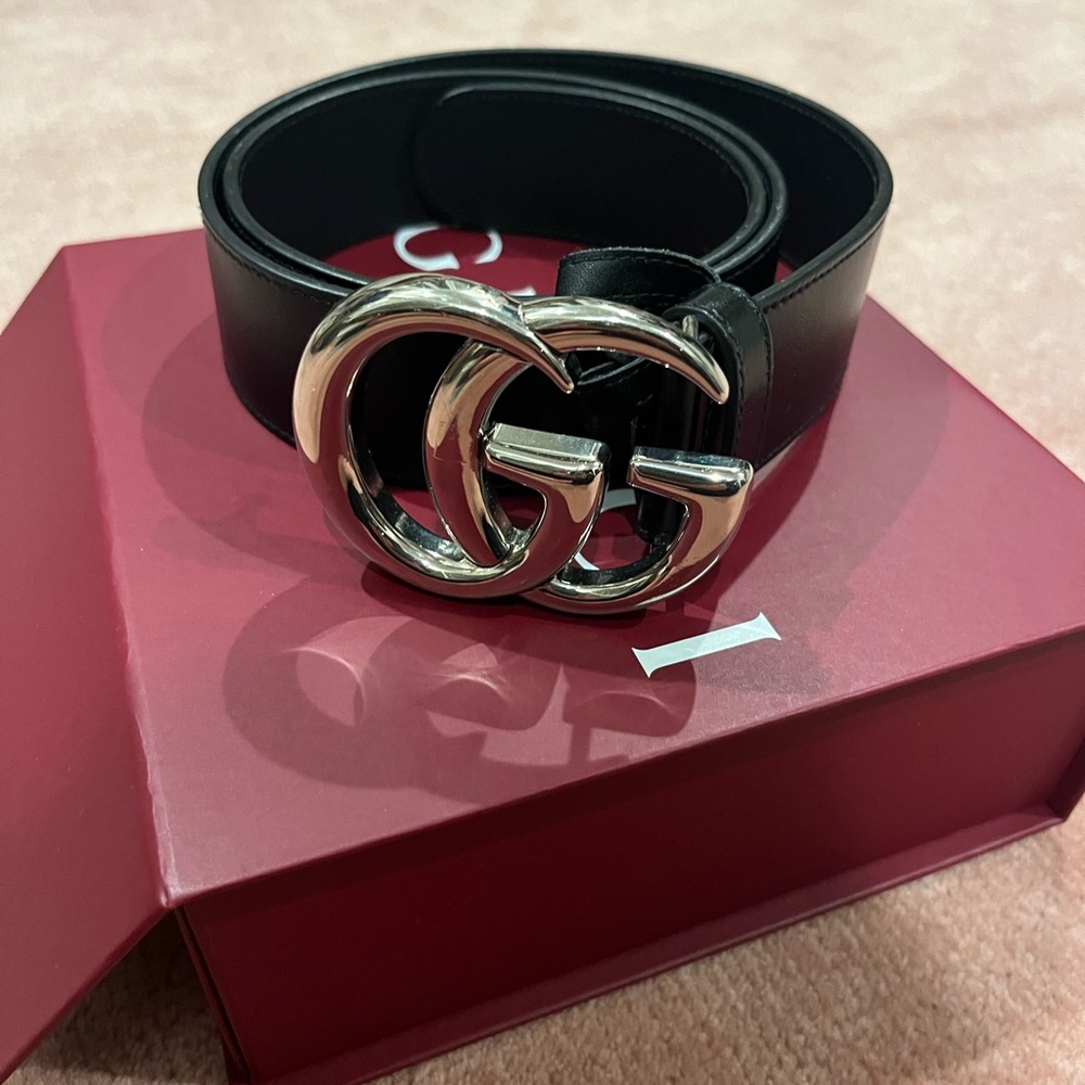 Gucci Black Belt With Silver Buckle Size 80